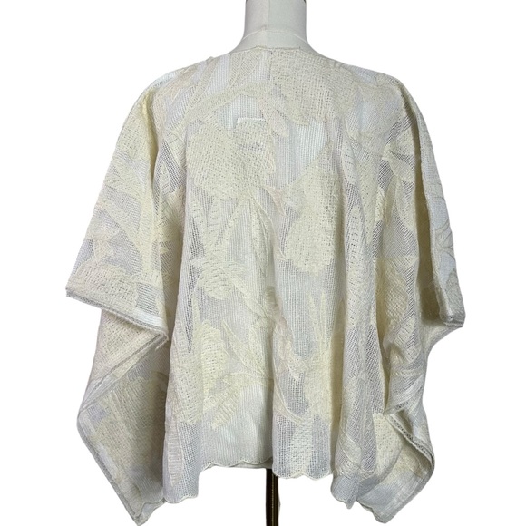 Free People Bohemian Beach Ethereal Cottage Lace Willow Tie Front Cape Kimono OS - Picture 12 of 15